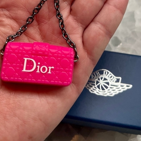Mini Dior Fashion Handbag Keychain with Box! - Picture 3 of 4